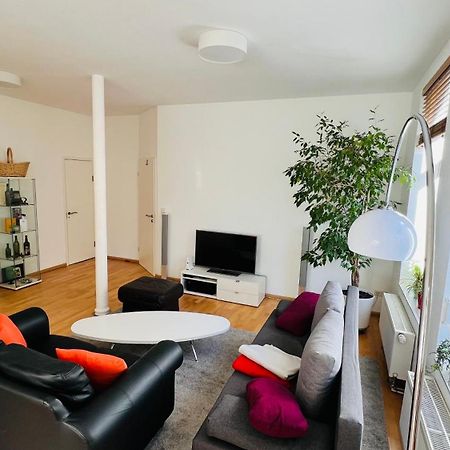 Grosses Und Helles Innenstadt Apartment - Ferienwohnung Бад-Хомбург-фор-дер-Хёэ Экстерьер фото