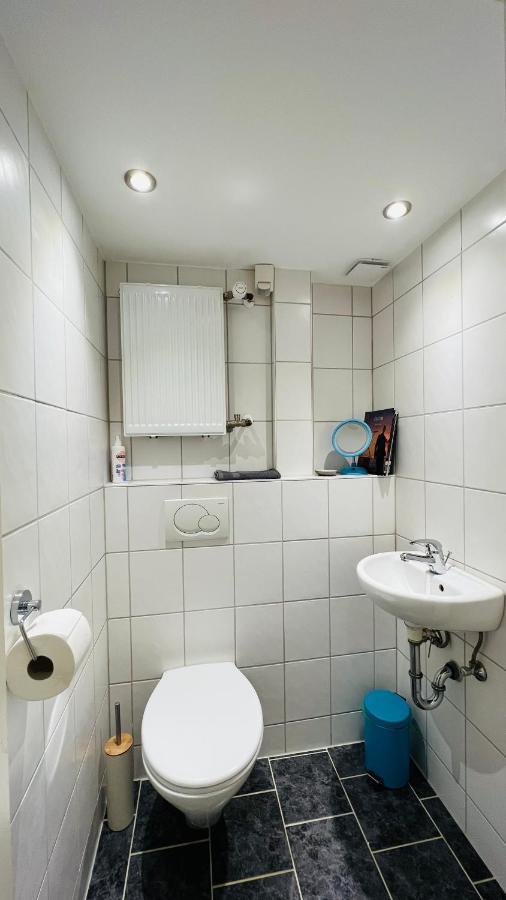 Grosses Und Helles Innenstadt Apartment - Ferienwohnung Бад-Хомбург-фор-дер-Хёэ Экстерьер фото