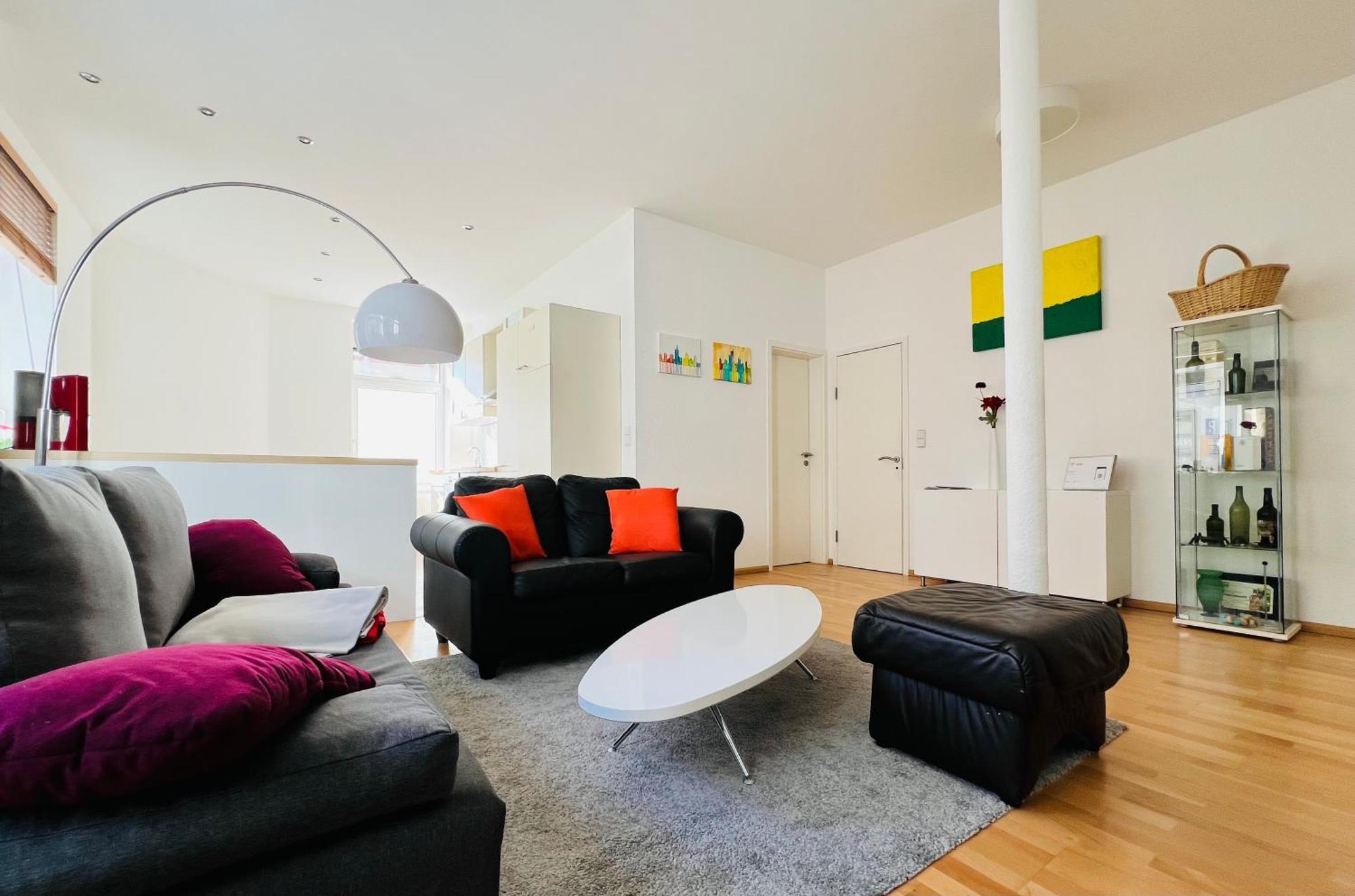 Grosses Und Helles Innenstadt Apartment - Ferienwohnung Бад-Хомбург-фор-дер-Хёэ Экстерьер фото